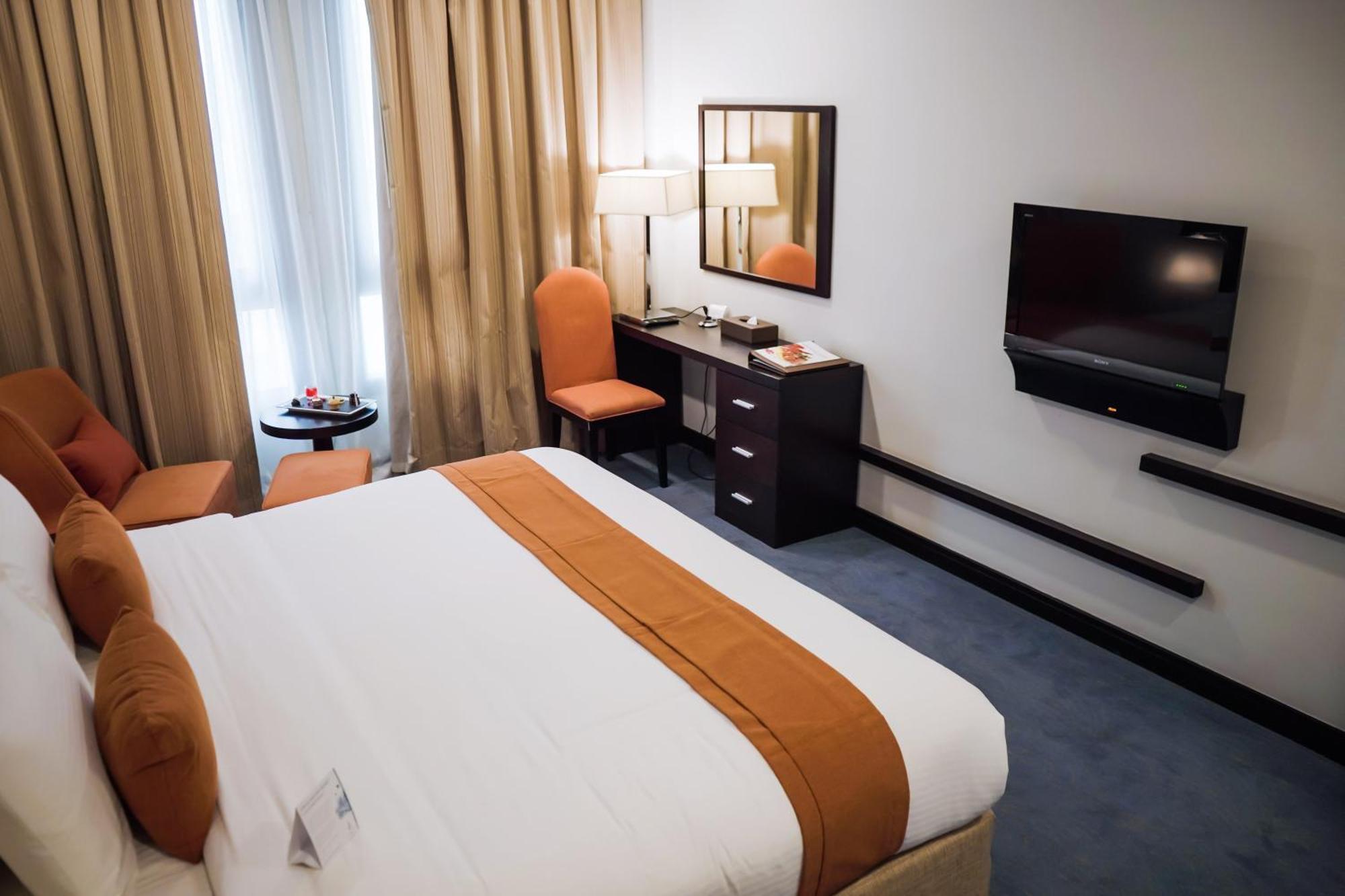 City Seasons Hotel & Suites Маскат Экстерьер фото