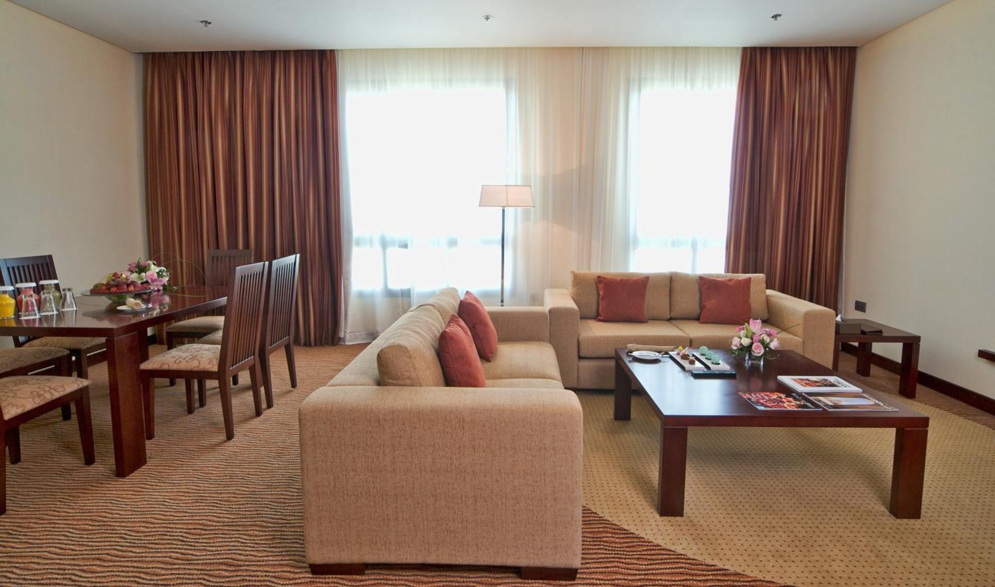 City Seasons Hotel & Suites Маскат Экстерьер фото